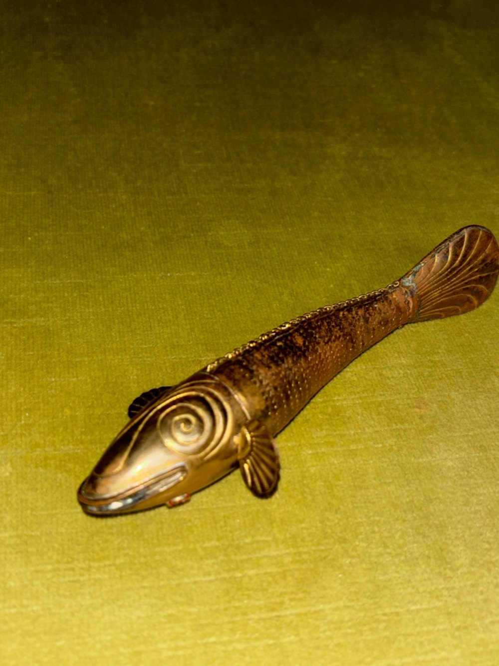 Vintage Median Style Articulated Fish Figure Brass - Picture 8 of 9